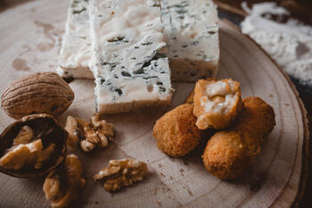 GORGONZOLA Y NUECES